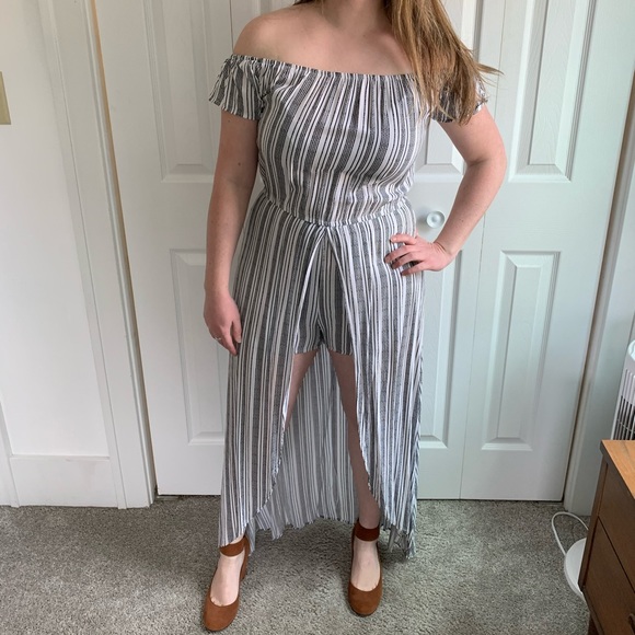 Black and White Stripped Romper - Picture 6 of 8